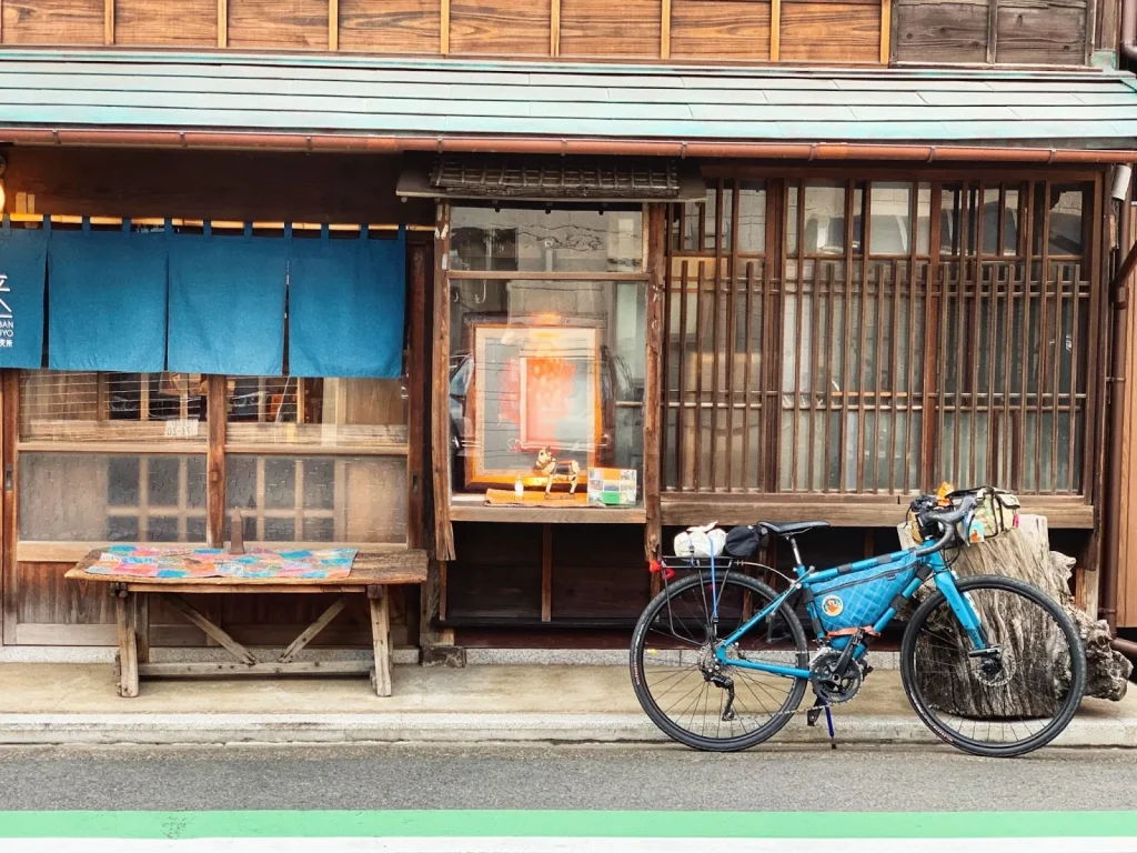บ้านญี่ปุ่นแบบดั้งเดิม (kominka) ที่ว่างเปล่าในชนบท